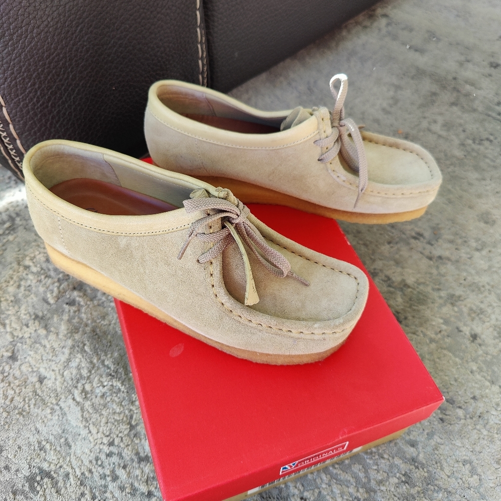 Clark's Beige Suede Wallabees